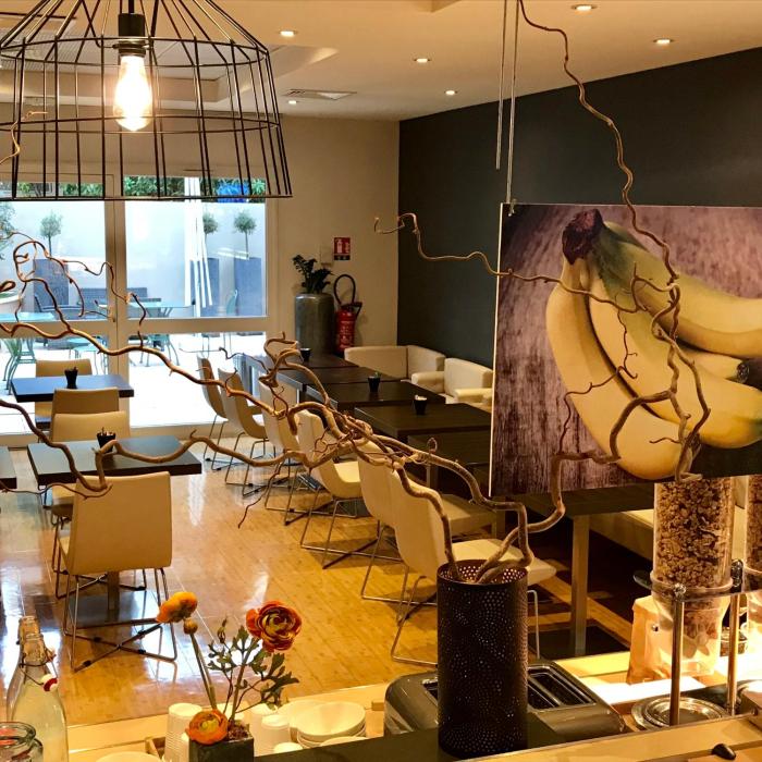 easyhotel nice old town