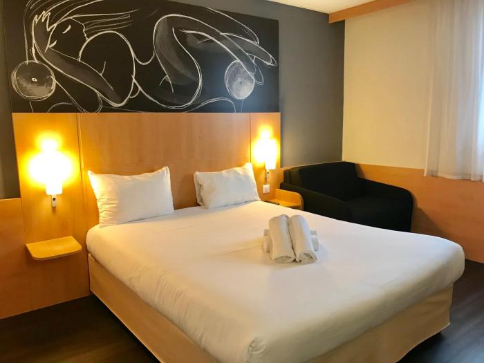 easyhotel nice old town