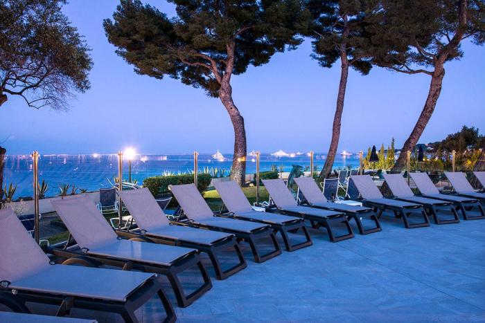 hotel vacances bleues delcloy