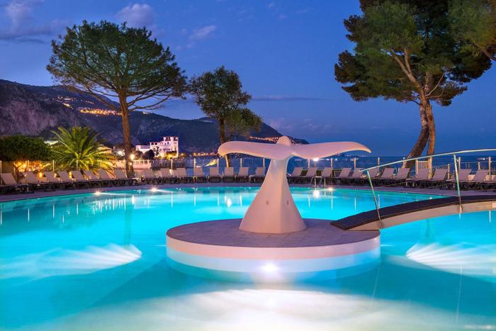 hotel vacances bleues delcloy