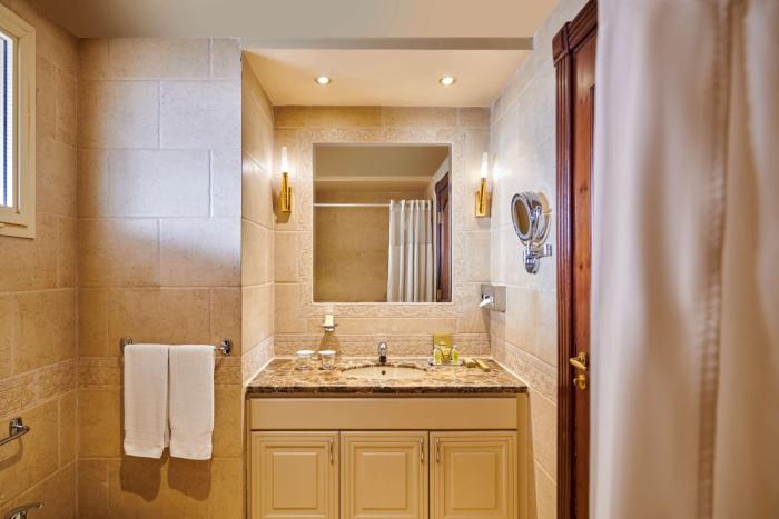 hilton cairo zamalek residences