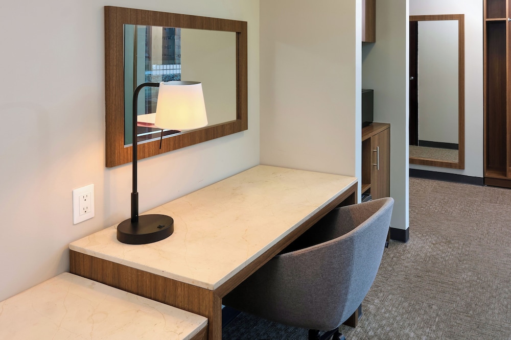 holiday inn hotel and suites medica sur by ihg