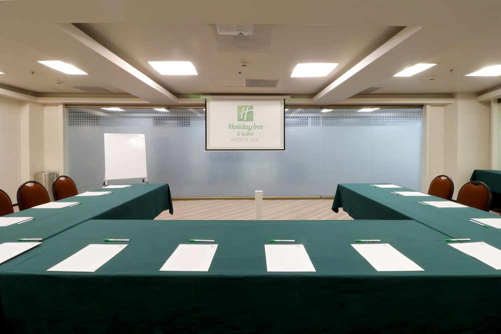 holiday inn hotel and suites medica sur by ihg