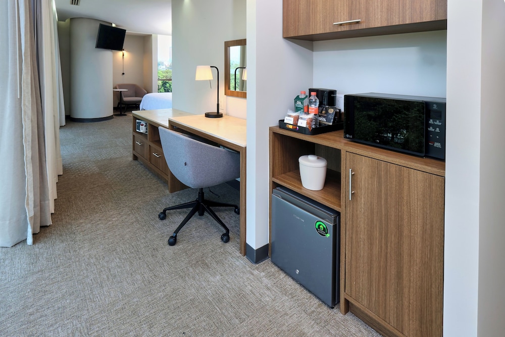 holiday inn hotel and suites medica sur by ihg