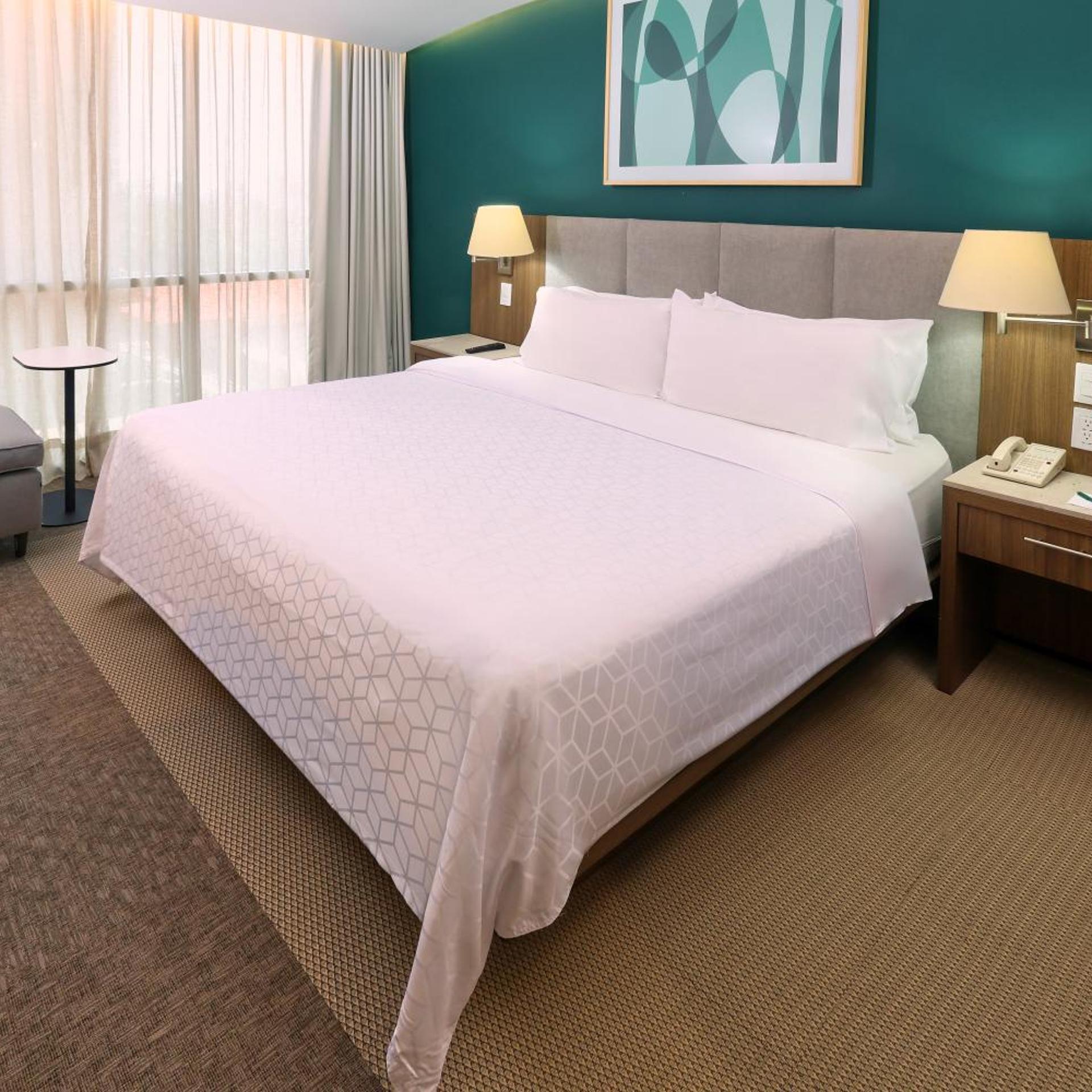holiday inn hotel and suites medica sur by ihg