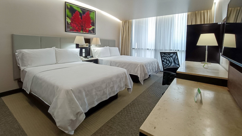holiday inn hotel and suites medica sur by ihg