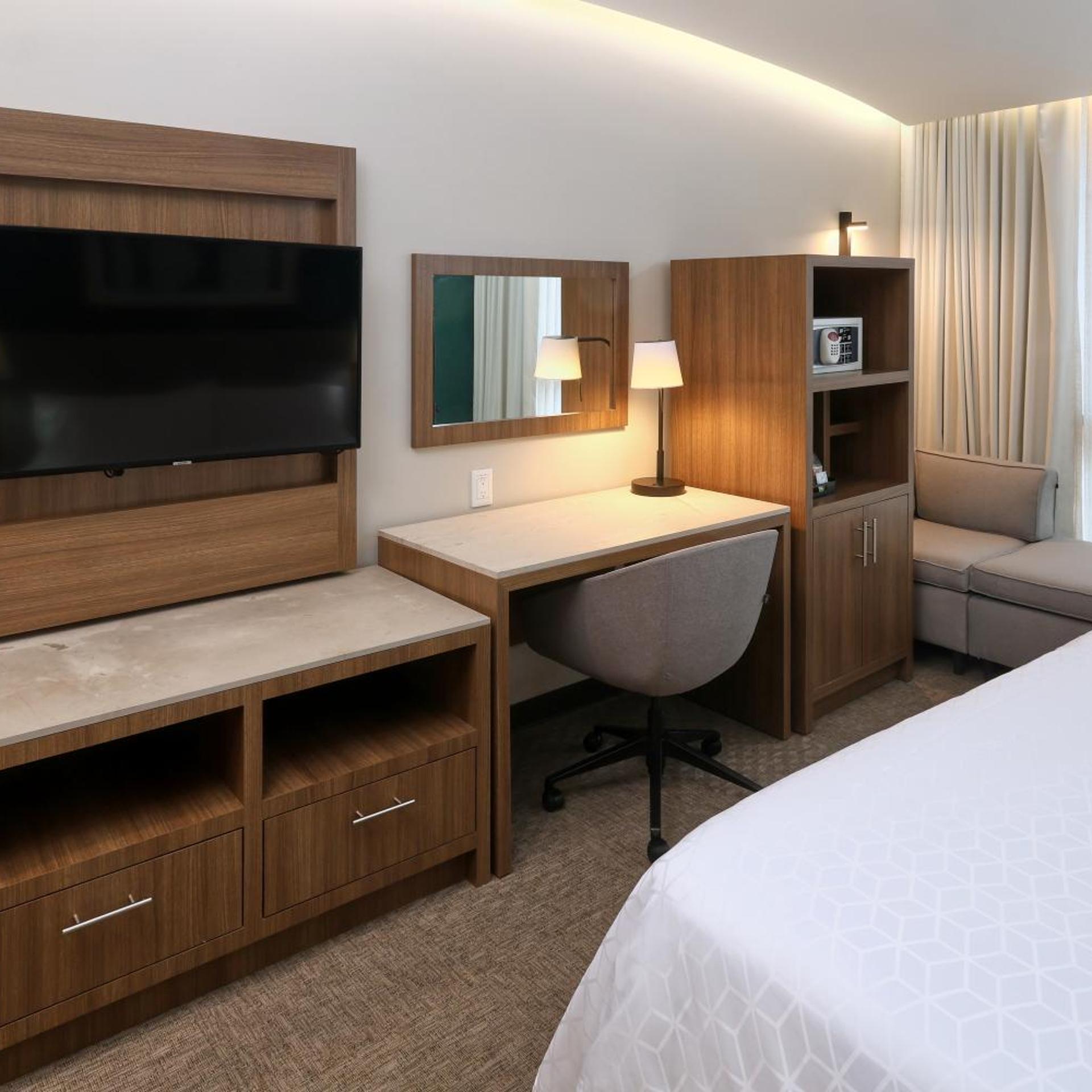 holiday inn hotel and suites medica sur by ihg