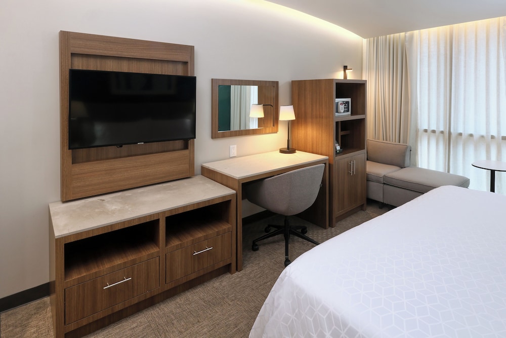 holiday inn hotel and suites medica sur by ihg
