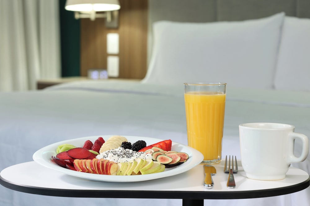holiday inn hotel and suites medica sur by ihg