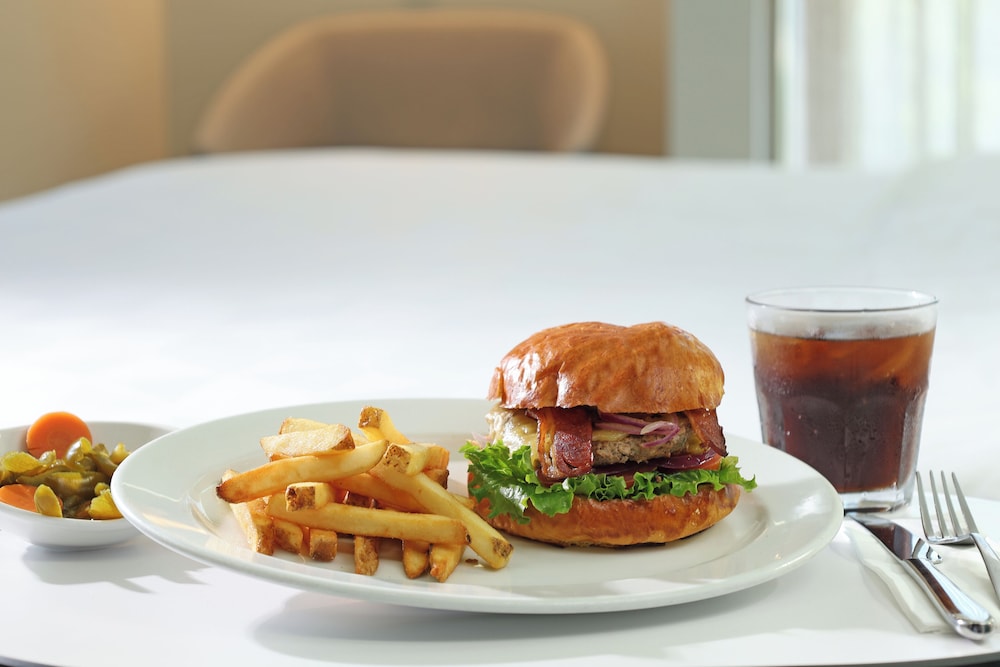 holiday inn hotel and suites medica sur by ihg