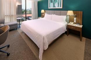 holiday inn hotel and suites medica sur by ihg