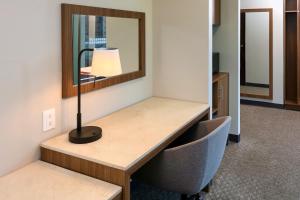 holiday inn hotel and suites medica sur by ihg
