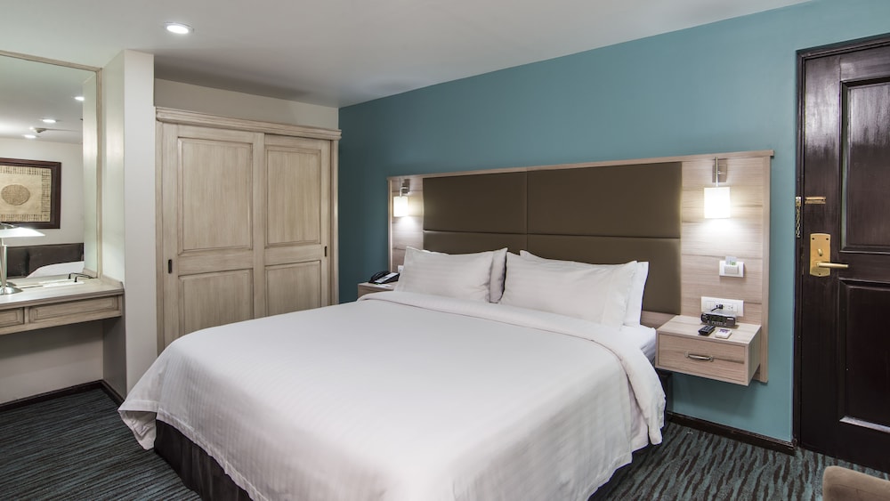 holiday inn and suites mexico zona reforma by ihg