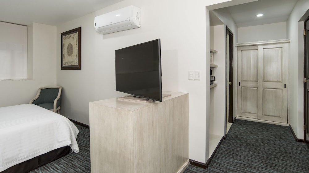 holiday inn and suites mexico zona reforma by ihg