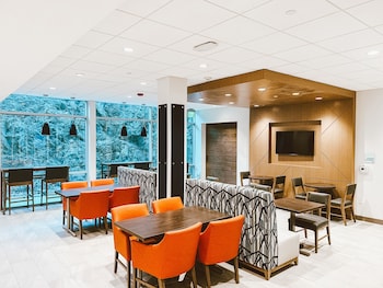holiday inn express and suites henderson south b