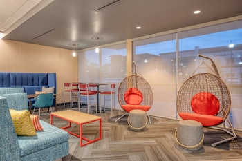 tru by hilton indianapolis lawrence in