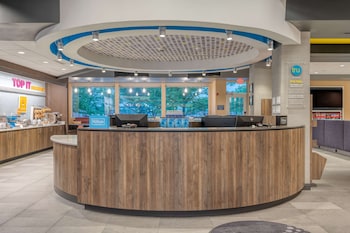 tru by hilton indianapolis lawrence in