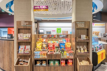 tru by hilton indianapolis lawrence in