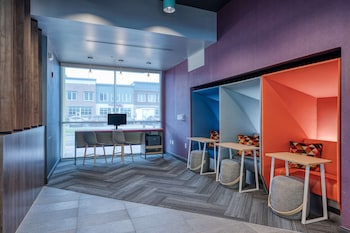 tru by hilton indianapolis lawrence in