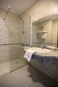 the bay hotel hurghada marina