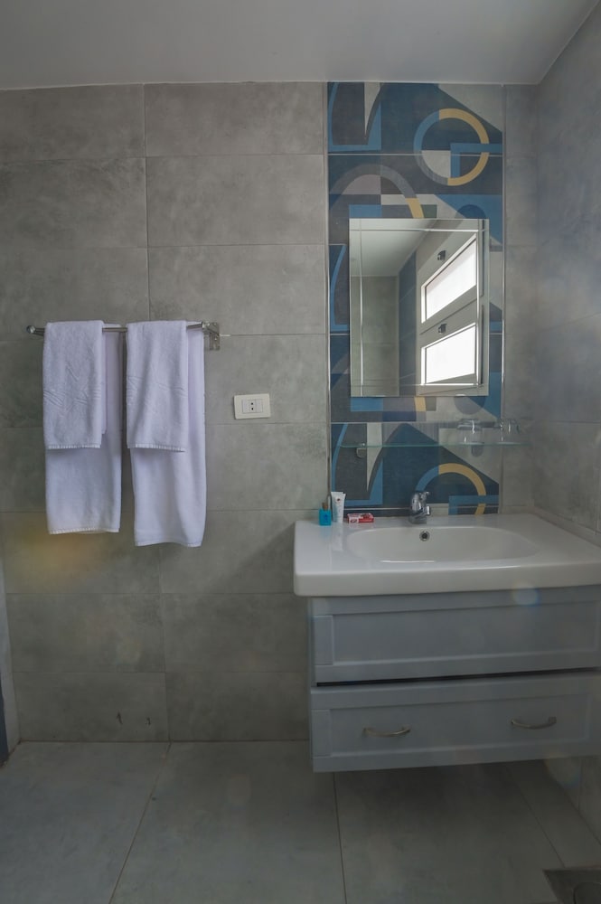 the bay hotel hurghada marina