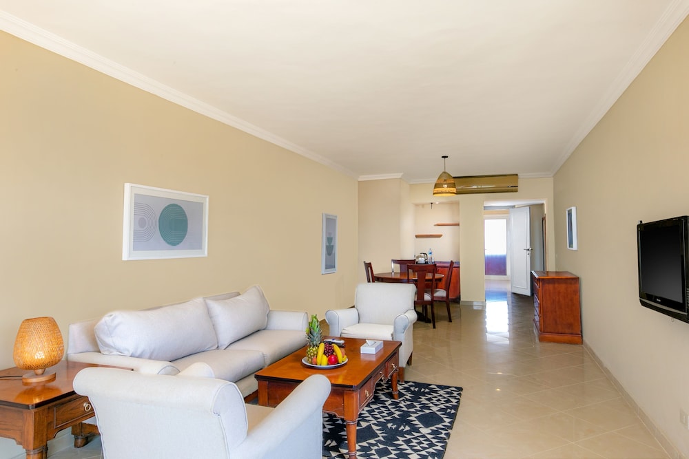 the bay hotel hurghada marina