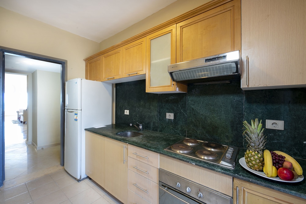 the bay hotel hurghada marina