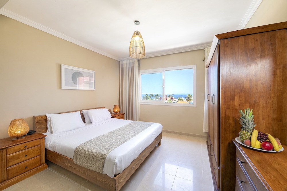 the bay hotel hurghada marina