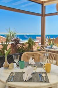 the bay hotel hurghada marina