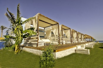the bay hotel hurghada marina