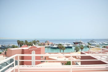 the bay hotel hurghada marina