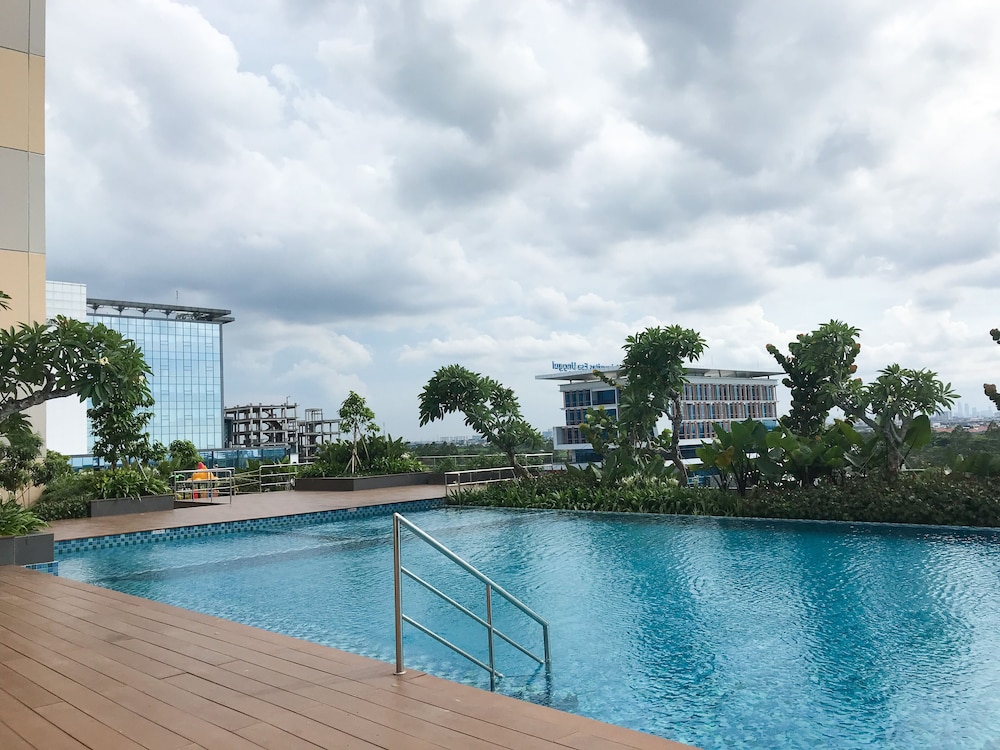 cozy and nice studio at sayana bekasi apartment