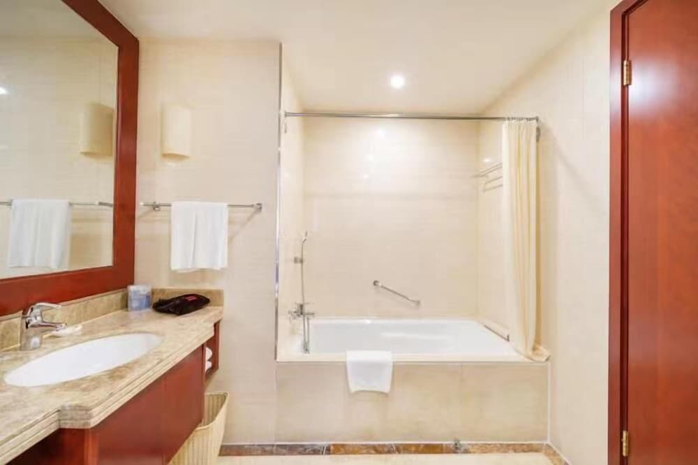 ramada plaza by wyndham chongqing west