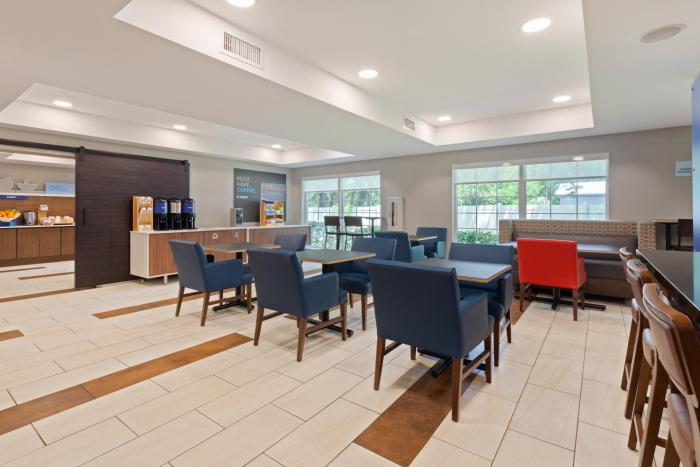 holiday inn express and suites jacksonville east by ihg