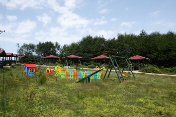 flora handuzu resort and bungalow