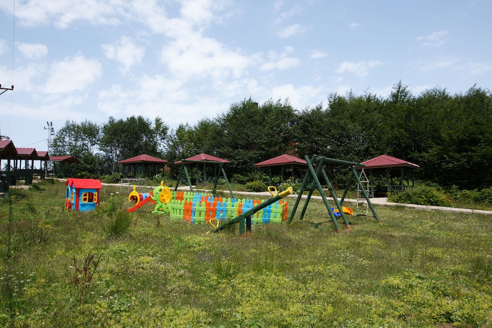 flora handuzu resort and bungalow