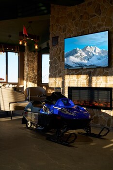 flora handuzu resort and bungalow