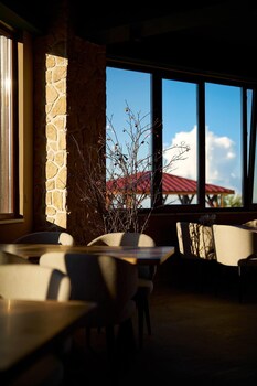 flora handuzu resort and bungalow