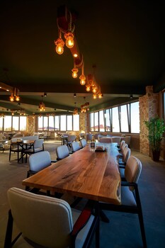 flora handuzu resort and bungalow