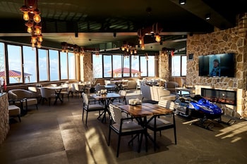 flora handuzu resort and bungalow