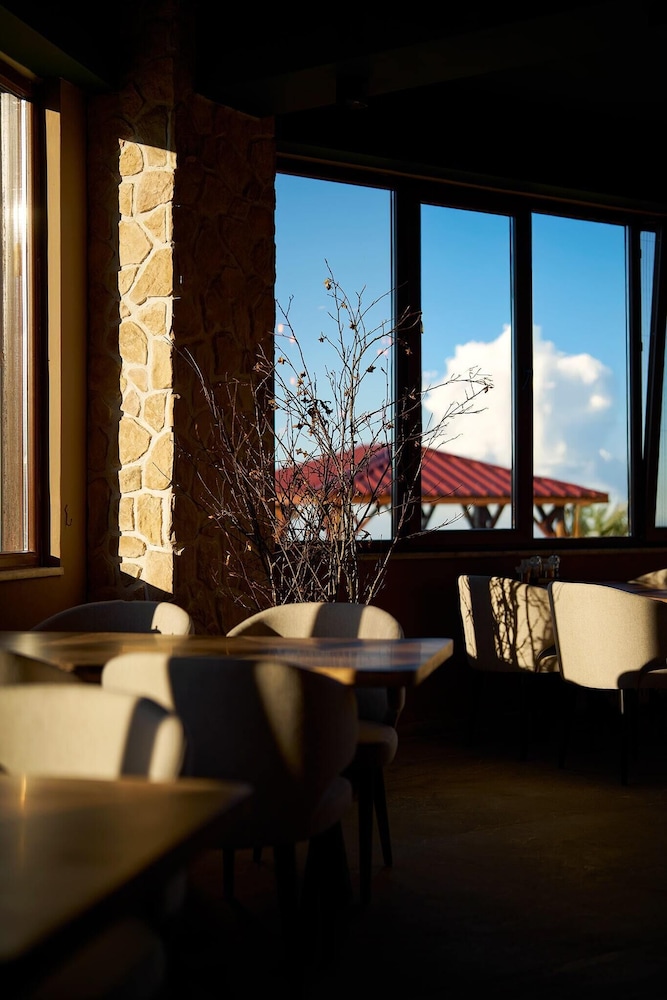 flora handuzu resort and bungalow