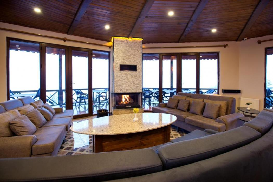 flora handuzu resort and bungalow