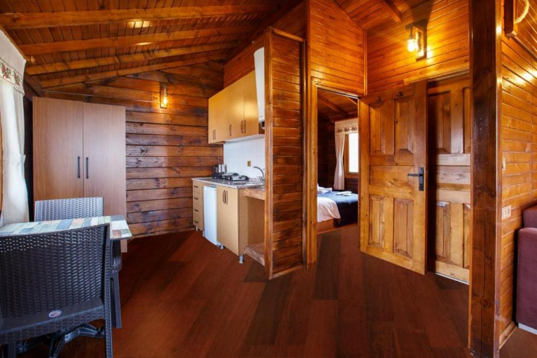 flora handuzu resort and bungalow