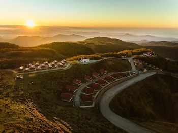 flora handuzu resort and bungalow