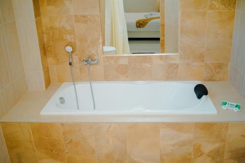 hotel amel aceh