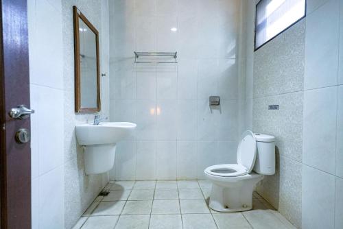 reddoorz avros guest house medan