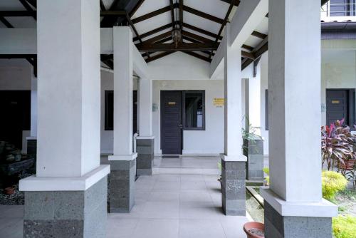 reddoorz avros guest house medan