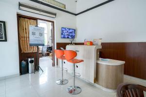 reddoorz avros guest house medan