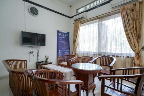 reddoorz avros guest house medan