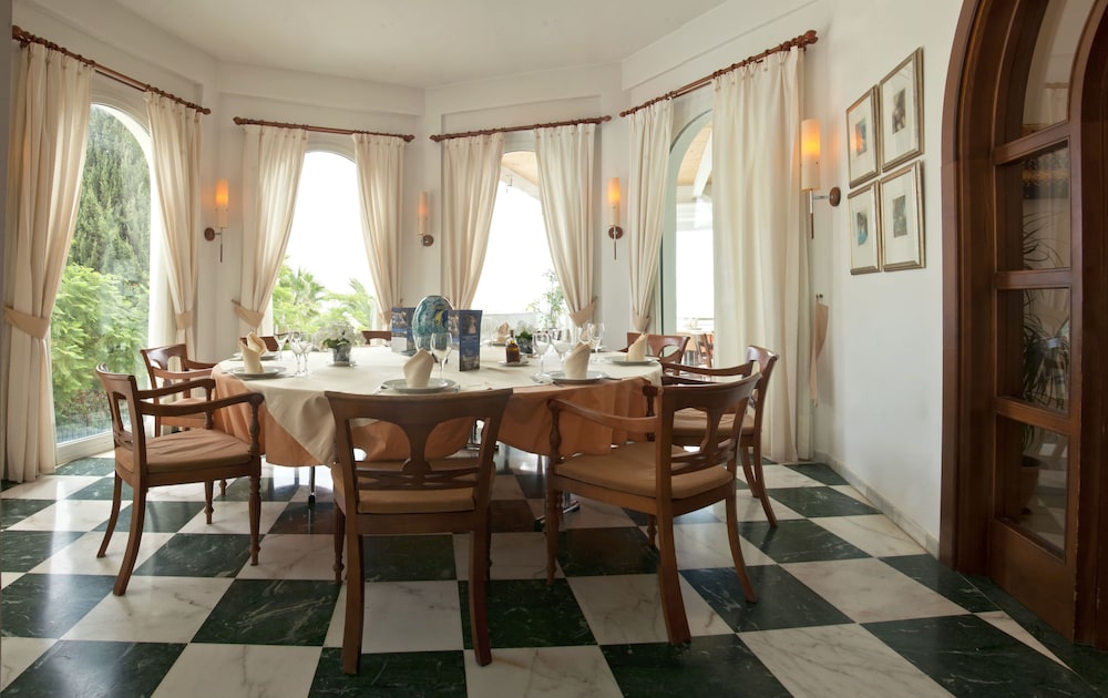 hotel villa guadalupe